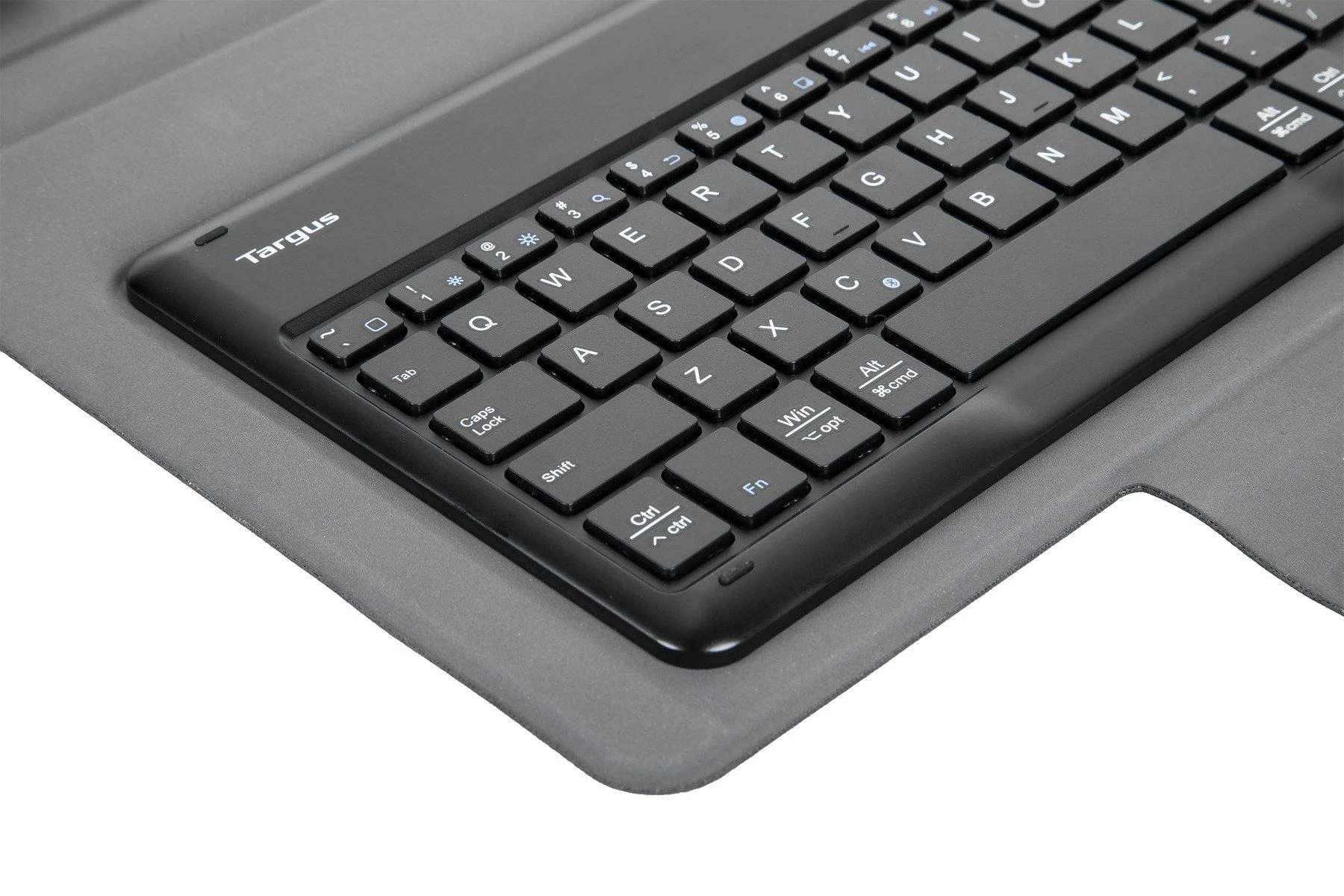 Targus Pro-Tek™ universalus 9–11 colių klaviatūros dėklas (vokiečių k.) – QWERTZ klaviatūra, juoda
