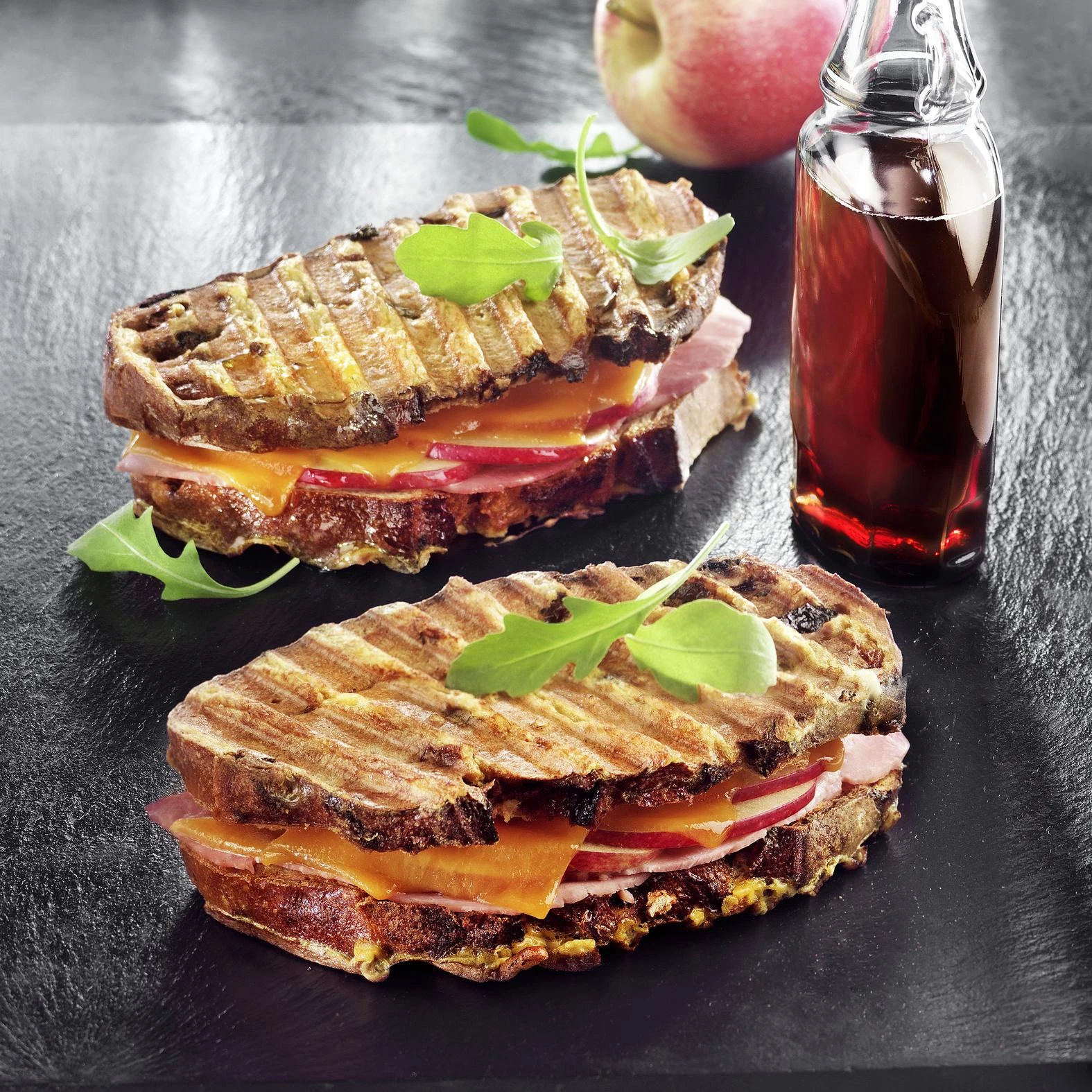 Elektrinė kepsninė Tefal OptiGrill+ + Vaflių plokščių rinkinys GC716D12