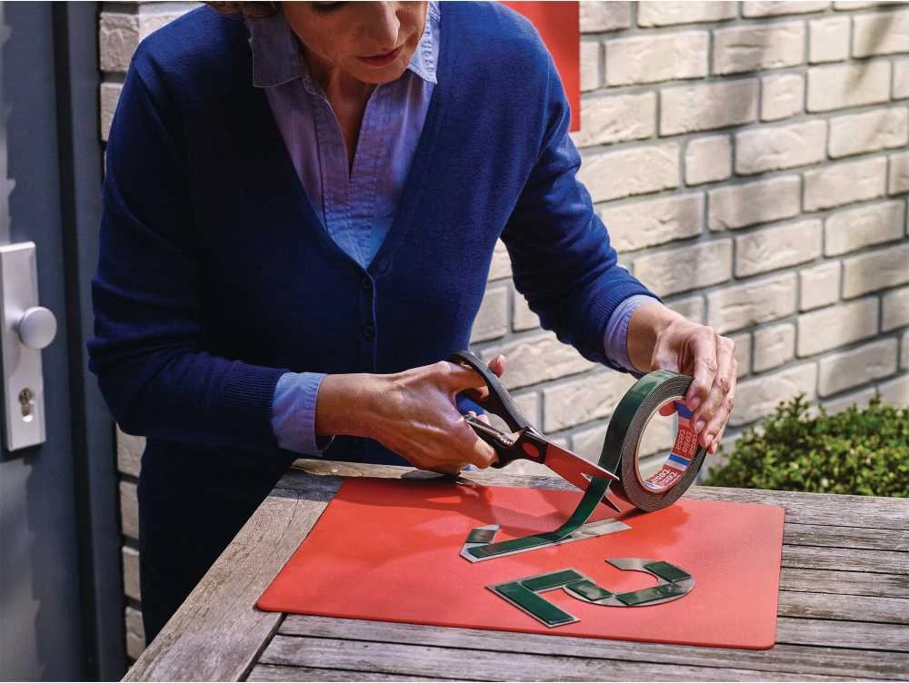 „Tesa“ surinkimo linija, 1,5 m x 19 mm, mūrui ir akmeniui, iki 10 kg/m, žalia