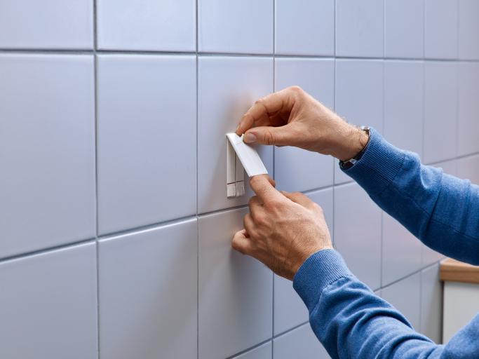 Tesa Adhesive Hooks 2 vnt.