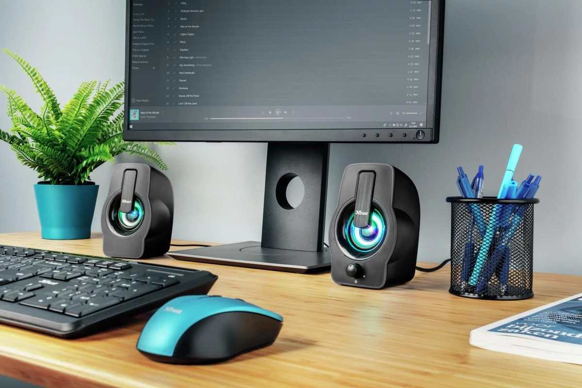 Kompiuterio kolonėlės Kolonėlės kompiuteriui Trust Gemi RGB 2.0, juodos