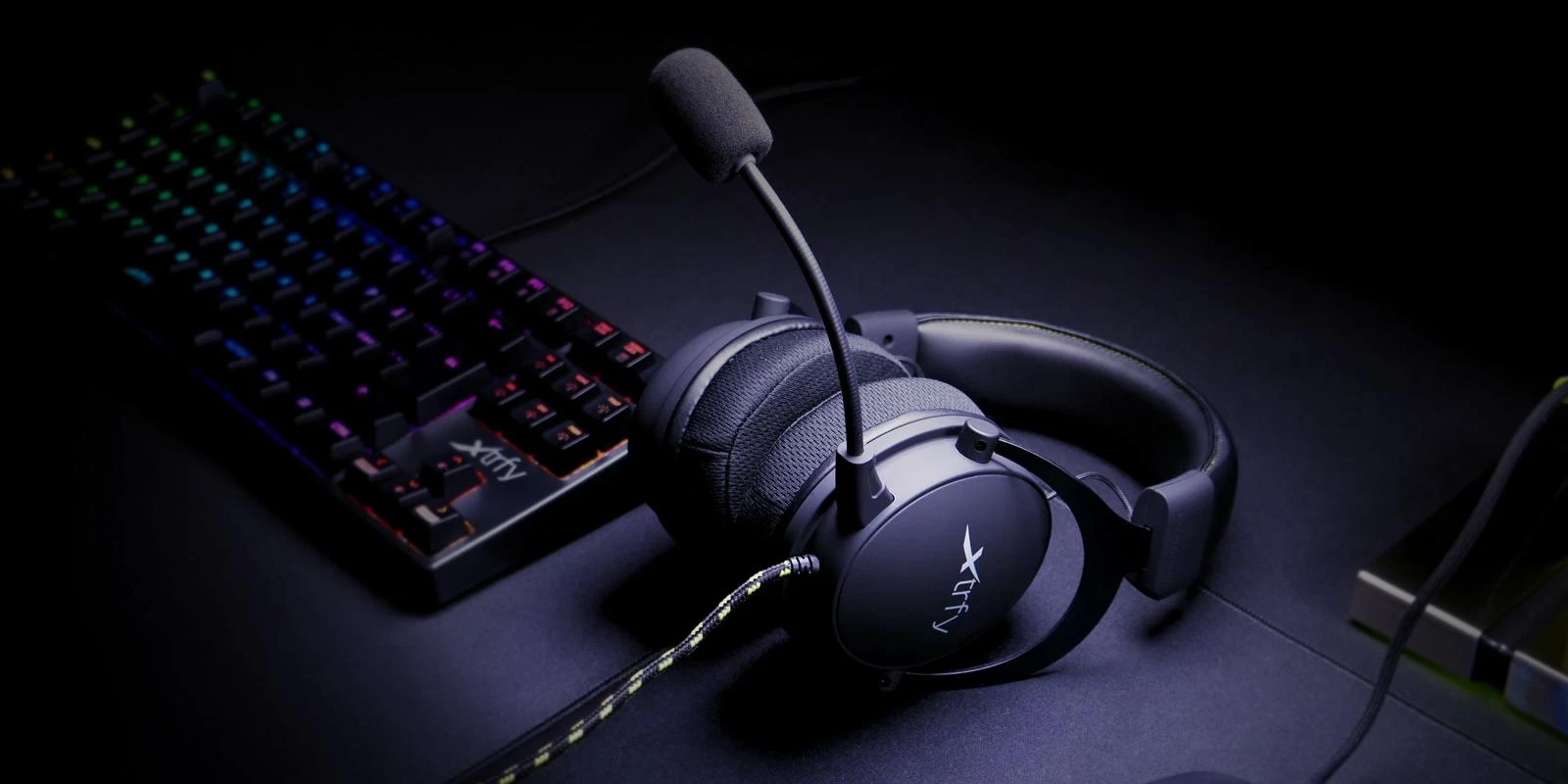 Cherry XTRFY H2 Ausinės CORDED - Juodas