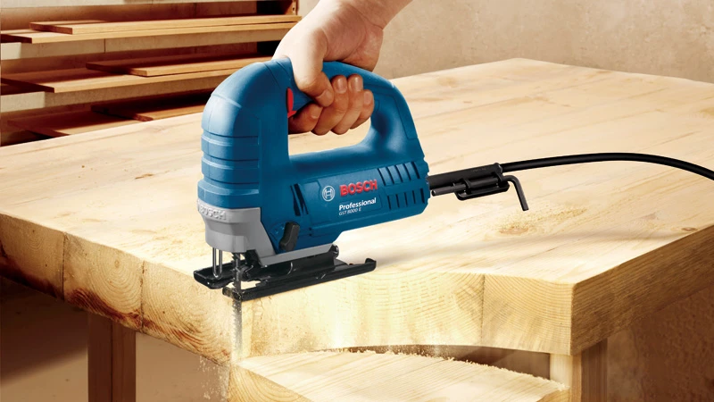 Bosch Siaurapjūklis GST 8000 E