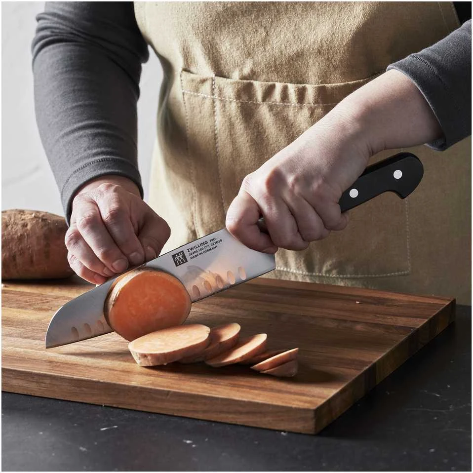 Santoku peilis Zwilling Pro su grioveliais, 18 cm