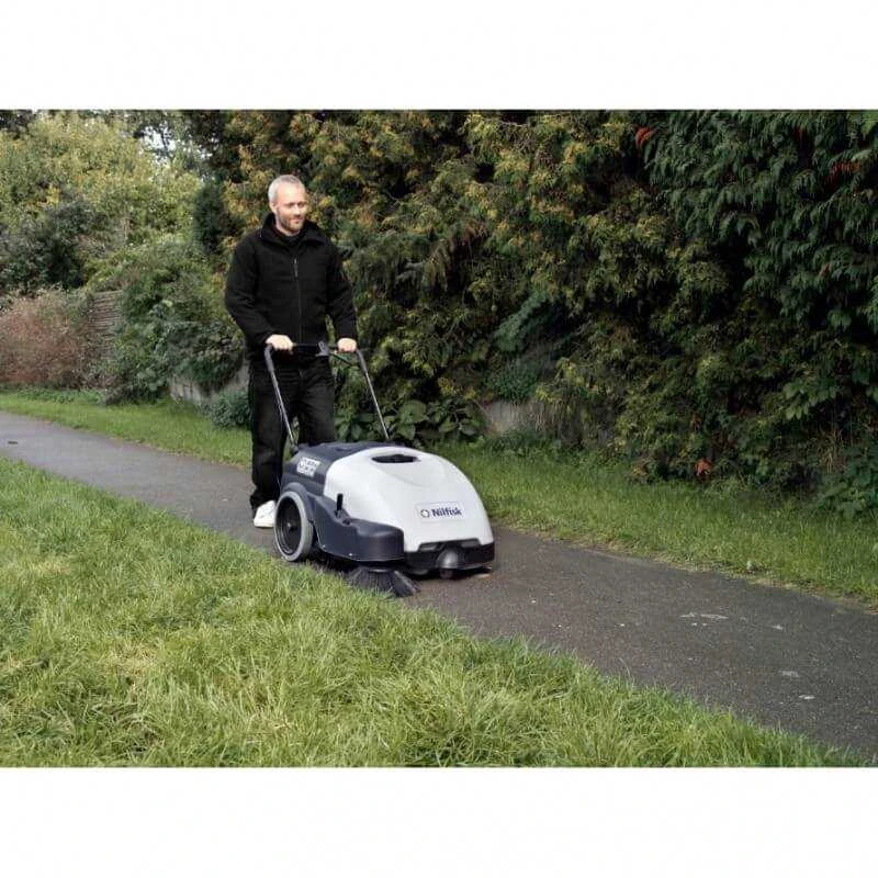 Akumuliatorinė grindų šlavimo mašina NILFISK Sweeper SW750