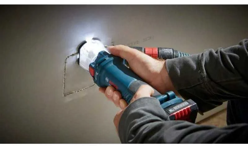 Bosch Akumuliatorinė gipso kartono freza GCU 18V-30, be akumuliatoriaus ir kroviklio, 3 – 6,4 mm / 30.000 min.-1