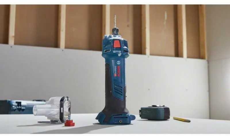 Bosch Akumuliatorinė gipso kartono freza GCU 18V-30, be akumuliatoriaus ir kroviklio, 3 – 6,4 mm / 30.000 min.-1