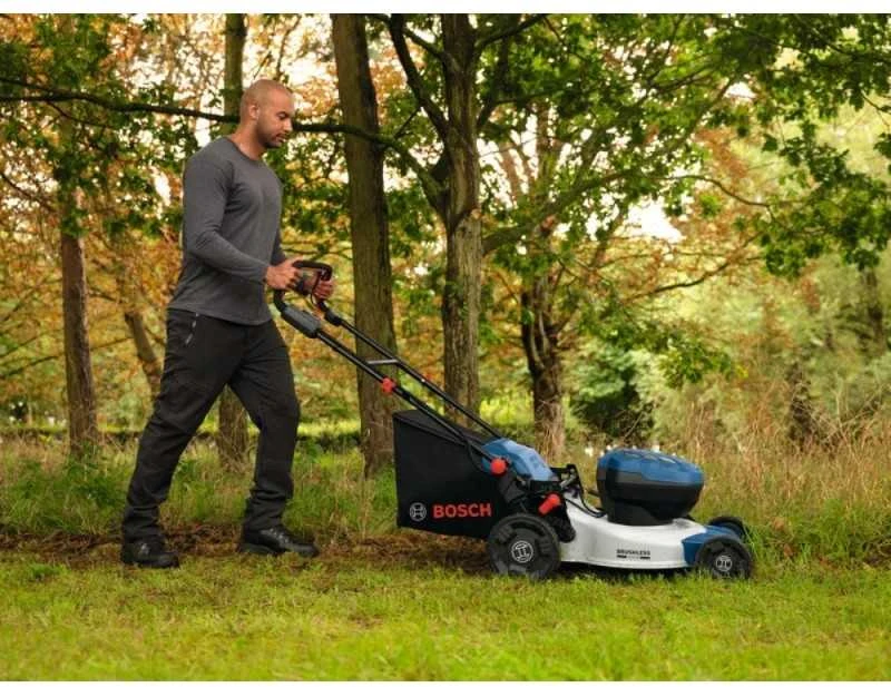 Akumuliatorinė savaeigė vejapjovė BOSCH GRA18V2-46SP 18V, be akumuliatoriaus ir pakrovėjo