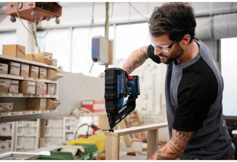 Bosch GNH 18V-64 M, be akumuliatoriaus ir kroviklio, LB