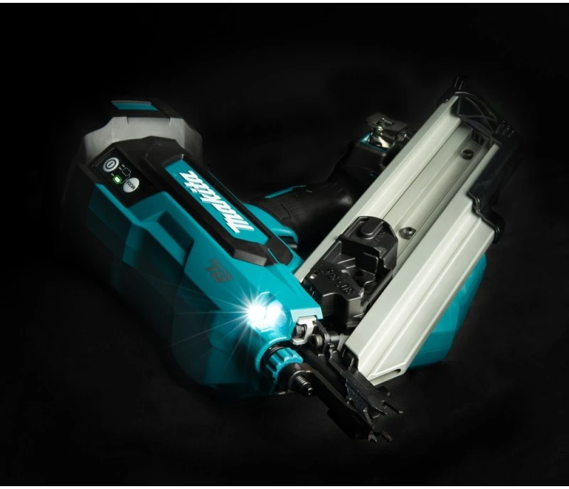 Akumuliatorinė viniakalė MAKITA 40V MAX XGT BN001GZ 34° 50-90mm