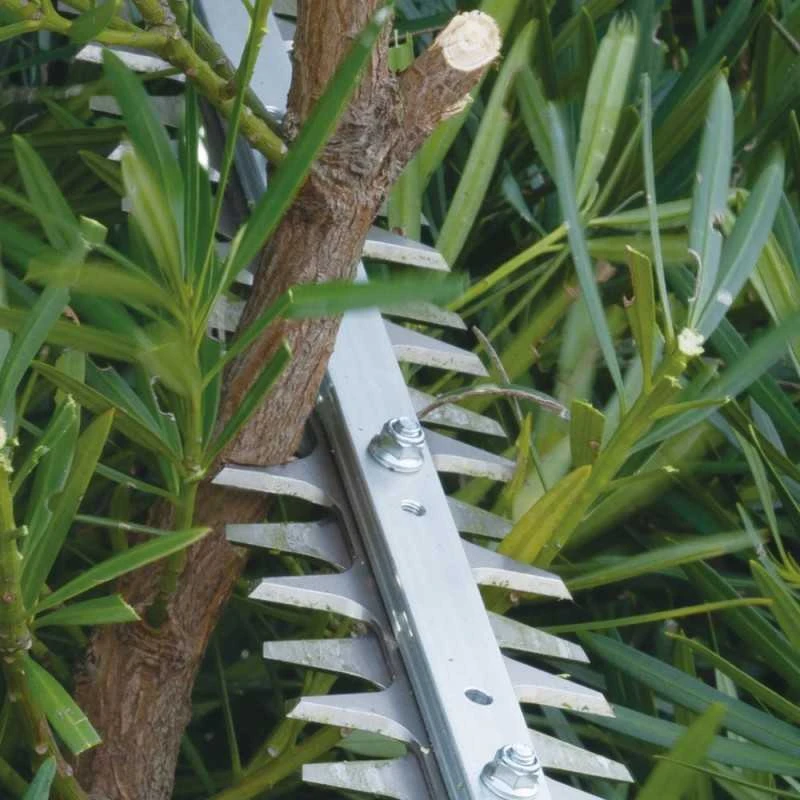 Makita UN001GZ Cordless pole hedge trimmer, 40Vmax XGT, BL-motor, 600mm, (6 stage:UP45°-DOWN70°) 4,0kg, be akumuliatoriaus ir kroviklio