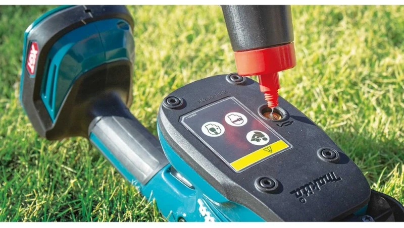 Akumuliatorinės gyvatvorių žirklės MAKITA UH023G 40V MAX XGT (Pažeista pakuotė)
