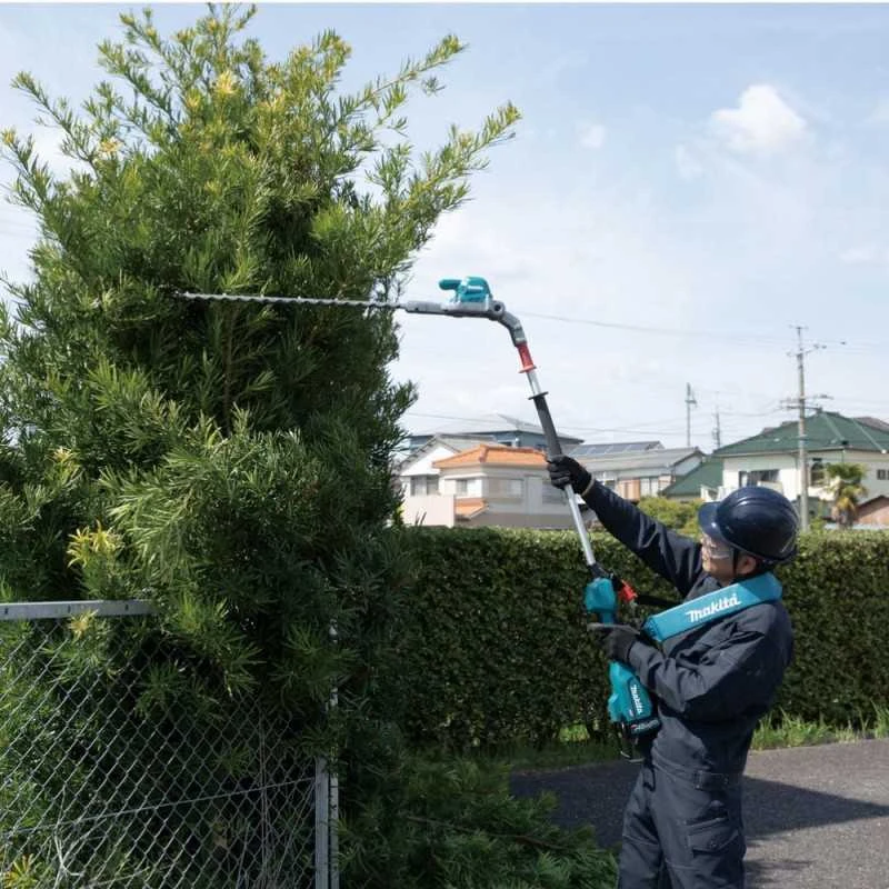 Makita UN001GZ Cordless pole hedge trimmer, 40Vmax XGT, BL-motor, 600mm, (6 stage:UP45°-DOWN70°) 4,0kg, be akumuliatoriaus ir kroviklio