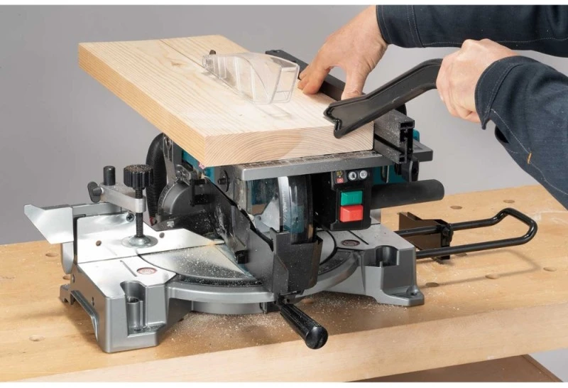 Akumuliatorinės kombinuotos pjovimo staklės MAKITA LH001GZ 40V Max XGT