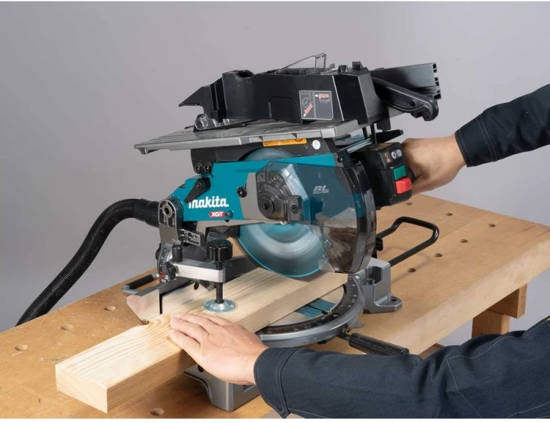 Akumuliatorinės kombinuotos pjovimo staklės MAKITA LH001GZ 40V Max XGT