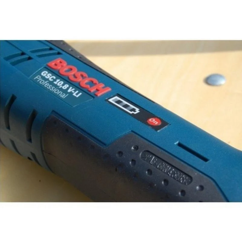 Bosch Metalo žirklės GSC10,8V-Li be akumuliatoriaus ir kroviklio