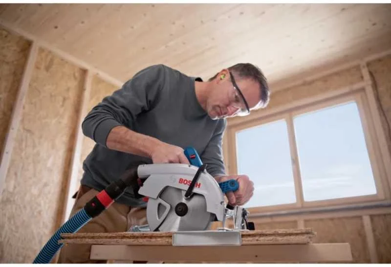 Akumuliatorinis diskinis pjūklas Bosch GKS 18V-68 Professional; 18 V (be akumuliatoriaus ir pakrovėjo)