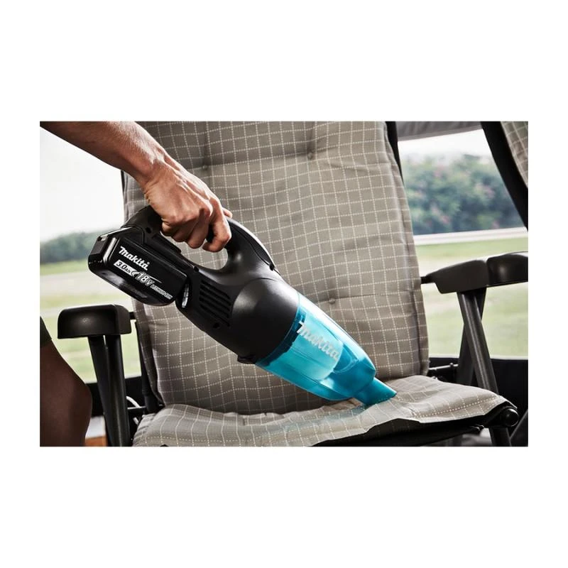 Makita DCL180SFCB Akumuliatorinis dulkių siurblys, 18V, 1x3.0Ah, DC18SD, juodos spalvos, komplekte cikloninis priedas.