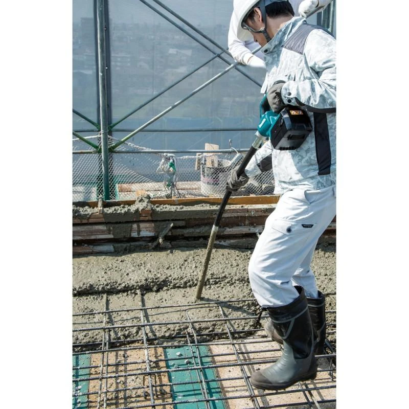 Makita VR004GZ Akumuliatorinis giluminis vibratorius, XGT 40V Max, 38mm x 1200mm, Be akumuliatorių ir kroviklio!