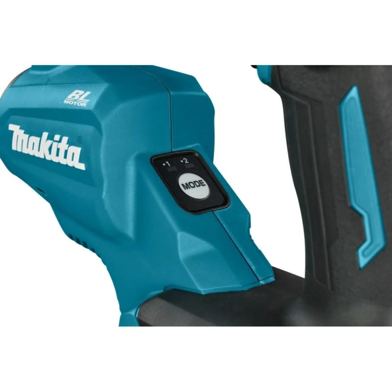 Makita VR001GZ Akumuliatorinis giluminis vibratorius, XGT 40V Max,be veleno, Be akumuliatorių ir kroviklio!