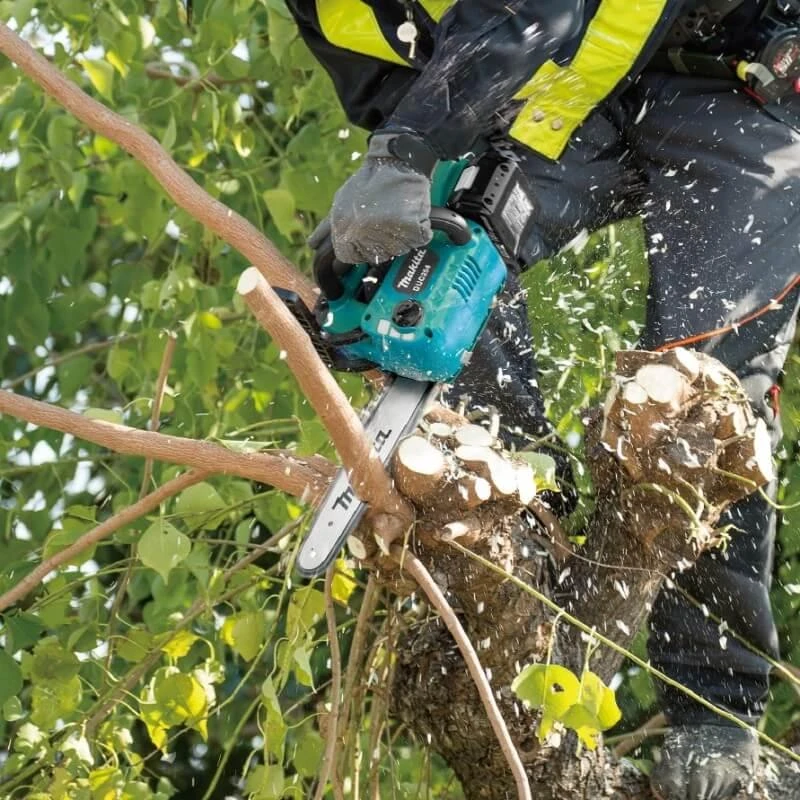 Makita DUC254CZ Akumuliatorinis grandininis pjūklas, 18 V, BL variklis, 250 mm (drožimo juosta), 24 m/s, be akumuliatoriaus ir krovikli