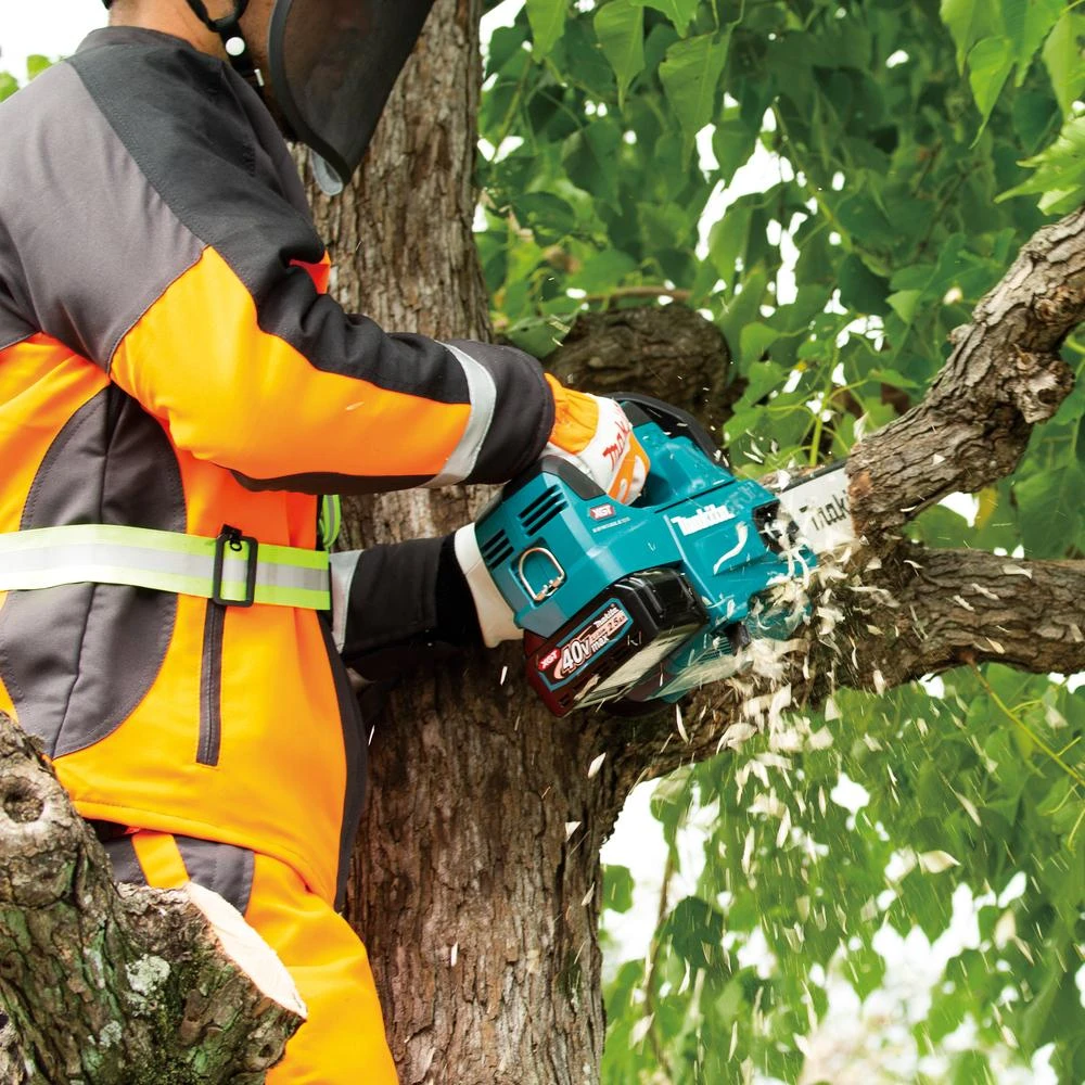 Grandininis pjūklas Makita UC004GZ Cordless chain saw, 40Vmax XGT, BL-motor 350mm, 24.8 m/s. (TOP HANDLE) be akumuliatoriaus ir kroviklio