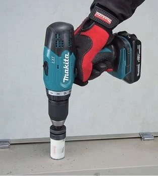 Makita DDF453SYE suktuvas naudojimo procese