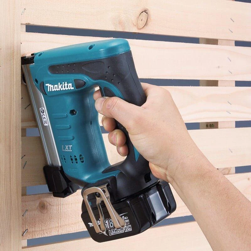 Makita DST221Z Akumuliatorinis kabiakalis, 18 V 10mm, 10- 22mm ilgis, Be akumuliatorių ir kroviklio!