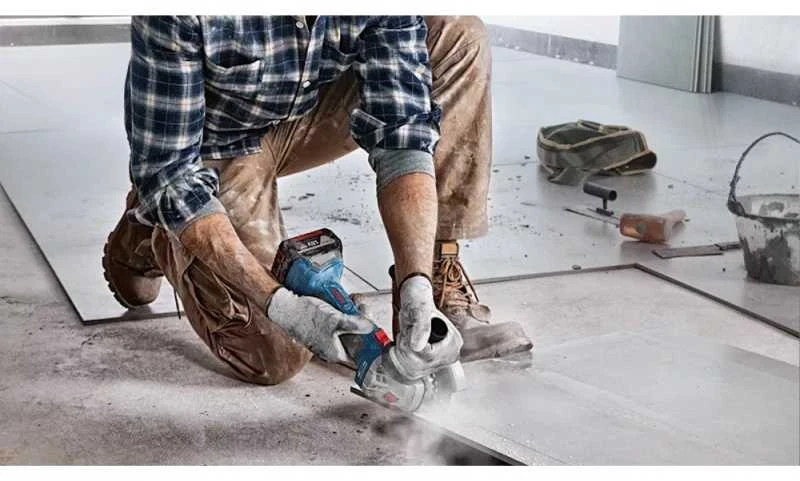 Bosch Akumuliatorinis kampinis šlifuoklis GWS 18V-7, 2x4.0Ah, GAL 18V-40