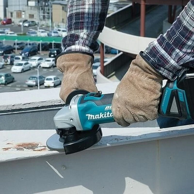 Makita Akumuliatorinis kampinis šlifuoklis DGA504ZJ 18V, 125mm su lagaminu (Be akum. ir kroviklio)
