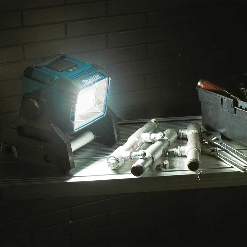 Makita LED prožektorius DML811