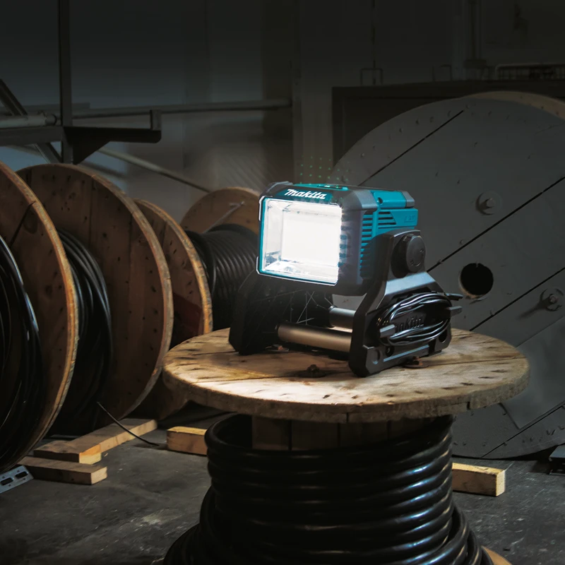 Makita LED prožektorius DML811