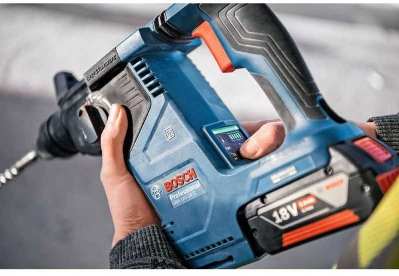 Bosch GBH 18V-24 C be akumuliatoriaus ir kroviklio dėžutė