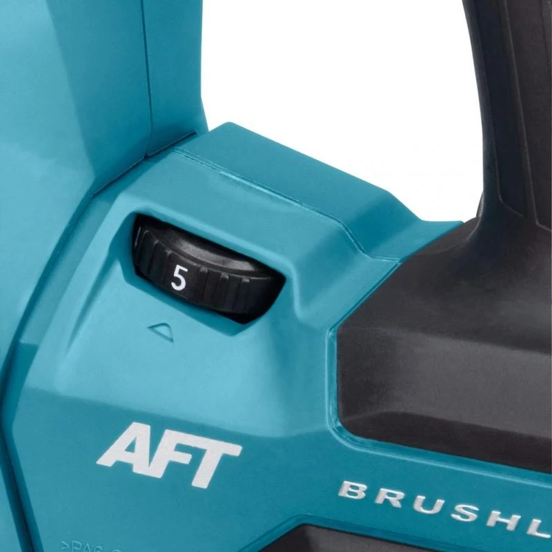Makita HR002GZ Perforatorius XGT, 2,9 J, 28mm; 4,1kg, bešepetėlinis variklis, greitojo keitimo griebtuvas, AFT; AWS (be AWS lusto); AVT; Soft no load; XPT; "Z" versija - komplektuojamas be akumuliatoriaus ir kroviklio
