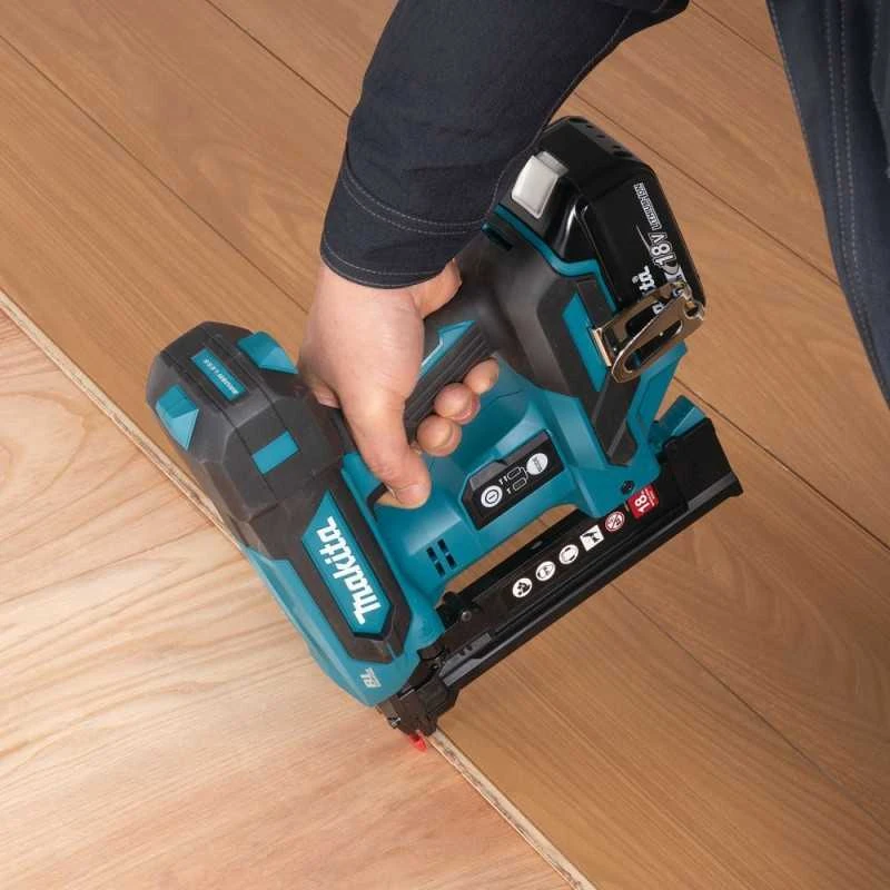 Akumuliatorinis siaurų kabių kabiakalis MAKITA DST630ZJ