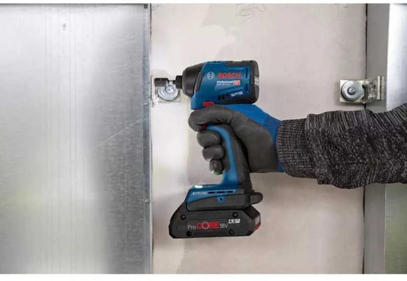 Bosch akumuliatorinis suktuvas sukimo metu