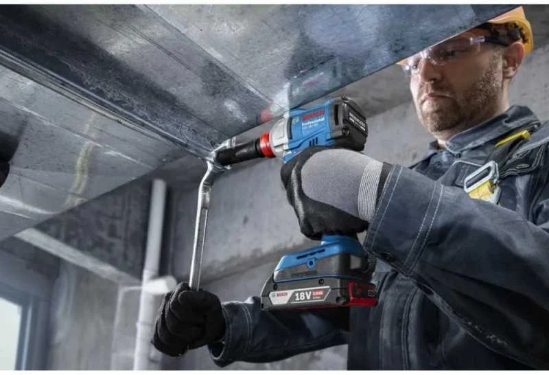 Bosch GDX 18V-285 naudojamas montavimo darbams