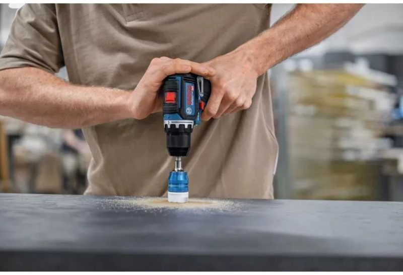Bosch GSR 12V-32, 2x2.0Ah, GAL 12V-20, LB