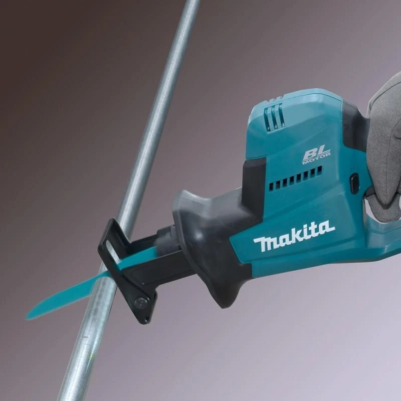 Makita DJR189Z Akumuliatorinis tiesinis pjūklas 18 V, 0 - 3100SPM, 22mm, Be akumuliatorių ir kroviklio!