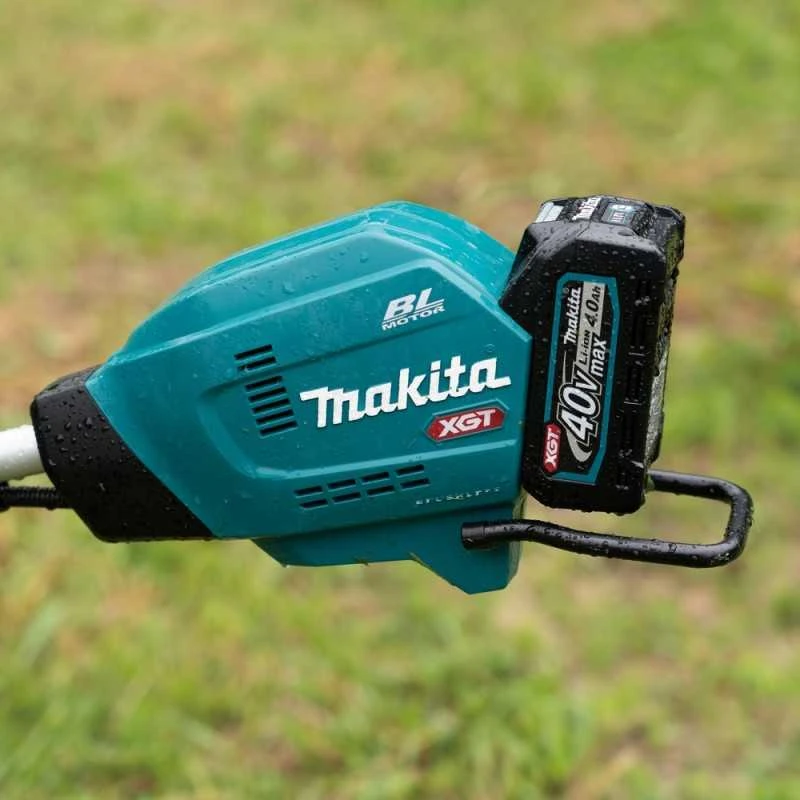 Makita UR006GZ06 Cordless brush cutter/grass trimmer, 40Vmax XGT, 430mm, BL-motor, AFT, ADT, be akumuliatoriaus ir kroviklio
