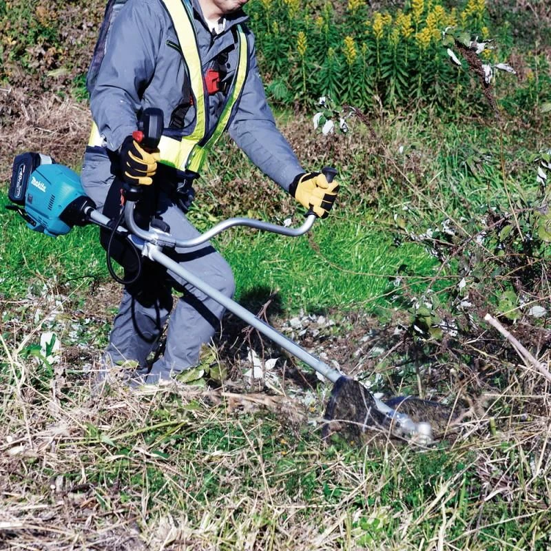 Makita UR013GZ05 Cordless brush cutter/grass trimmer, 40Vmax XGT, 450mm, BL-motor, AFT, ADT, be akumuliatoriaus ir kroviklio