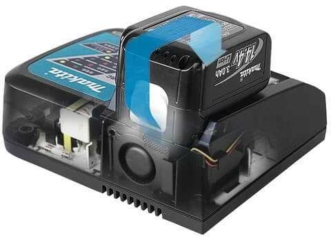 Makita 195584-2 Kroviklis DC18RC 14,4-18 V Li-ion RAPID krovimo laikas 15/22min, CARTON