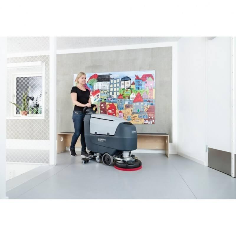 Grindų plovimo mašina NILFISK SCRUBBER SC401 43 B