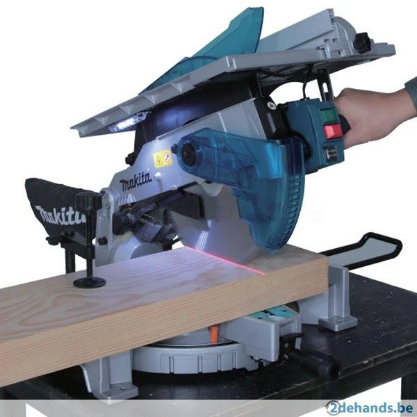 Makita LH1201FL 1 650 W • 305 mm