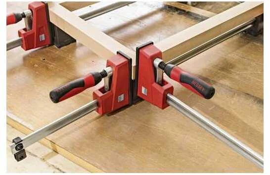 Korpusiniai spaustuvai BESSEY REVO KRE 300x95mm