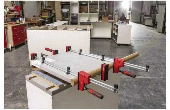 Korpusiniai spaustuvai BESSEY REVO KRE 300x95mm