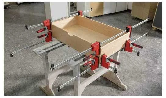 Korpusiniai spaustuvai BESSEY REVO KREV 2000x95mm