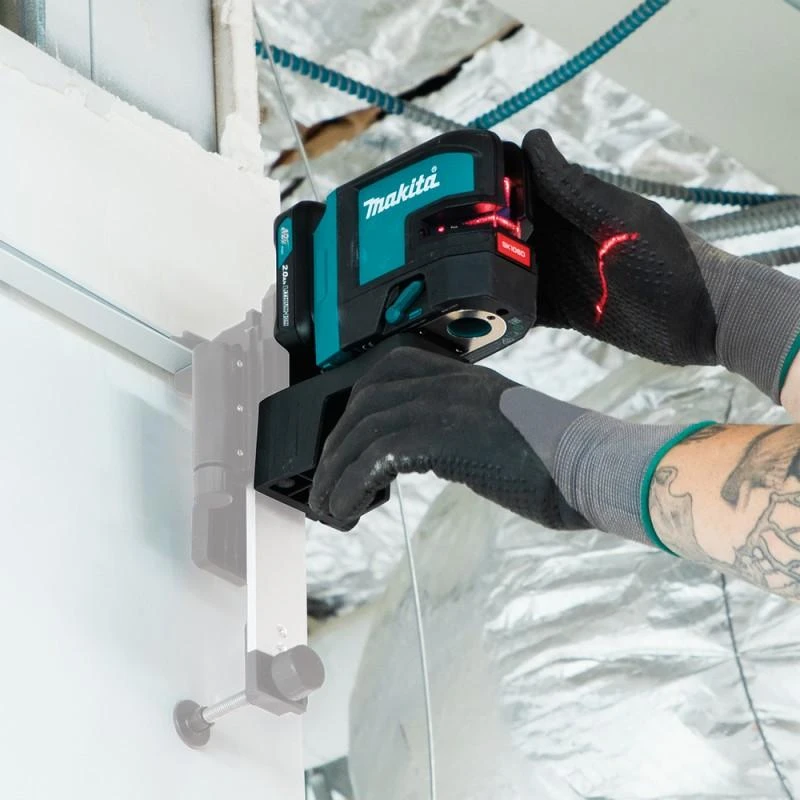 Makita SK106DZ Lazerinis nivelyras su automatinio niveliavimo funkcija, tikslumas ± 0,3mm/1m, IP54