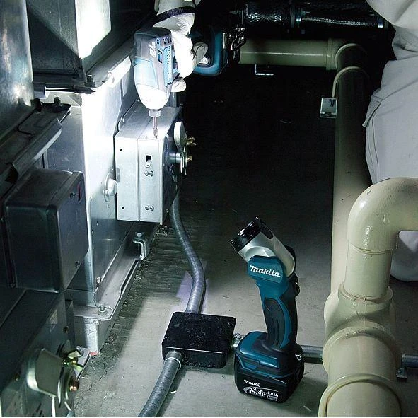 Makita LED prožektorius DML802 14,4/18V Li-ion Be akumuliatorių ir kroviklio