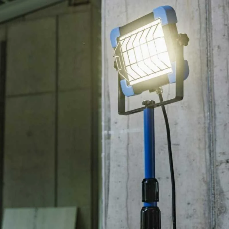 LED prožektorius su stovu AS-SCHWABE Slimline Pro 50W